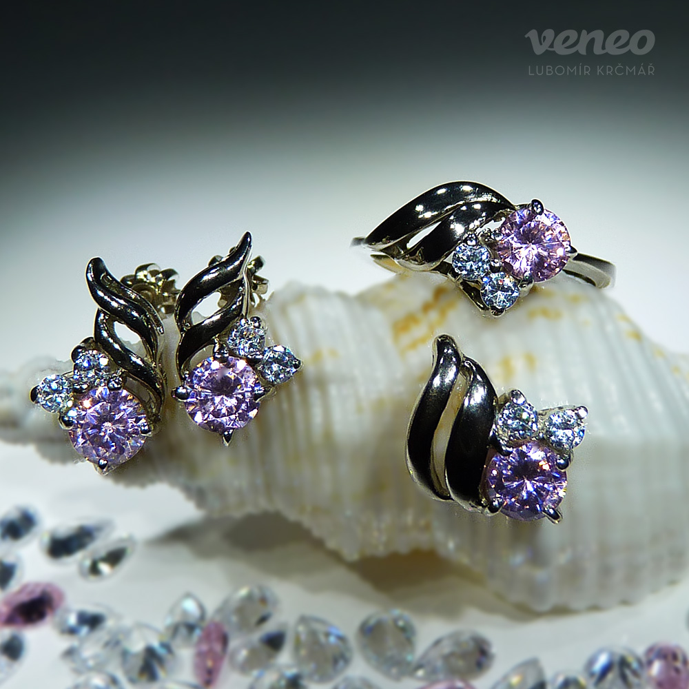 Vega - souprava šperků s růžovými a čirými zirkony, Materiál: Bílé zlato, ryzost 585/1000