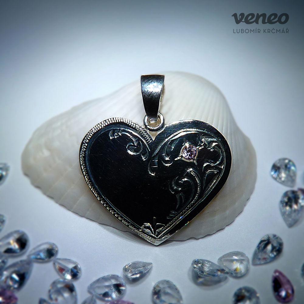 Srdce 3070 - přívěsek ve tvaru srdce s růžovým zirkonem , Materiál: Stříbro, ryzost 925/1000